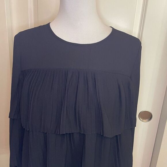 J. Jill Black Ruffle Tiered Blouse size Small - Picture 4 of 9